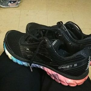 Brooks ghost running shoes